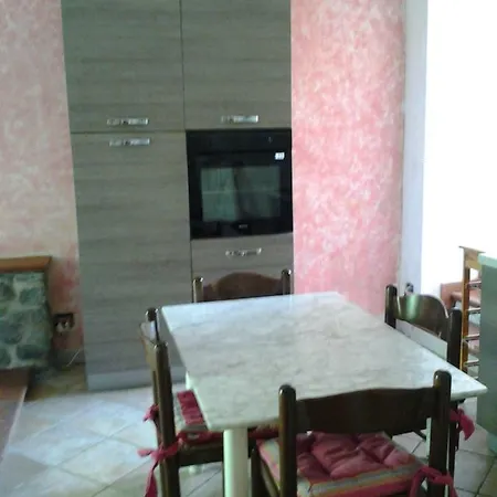 Ca' Dei Gelsomini Ferienhaus Ortonovo